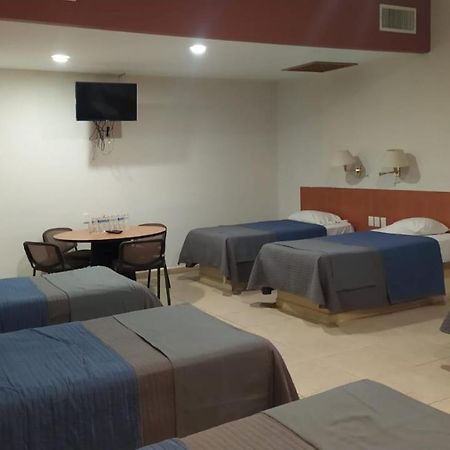ספופן Cypres Hotel & Suites מראה חיצוני תמונה