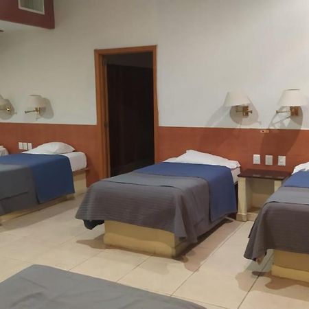 ספופן Cypres Hotel & Suites מראה חיצוני תמונה