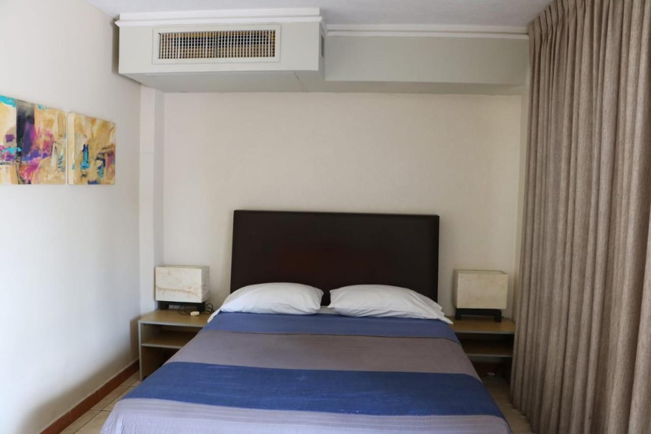 ספופן Cypres Hotel & Suites מראה חיצוני תמונה