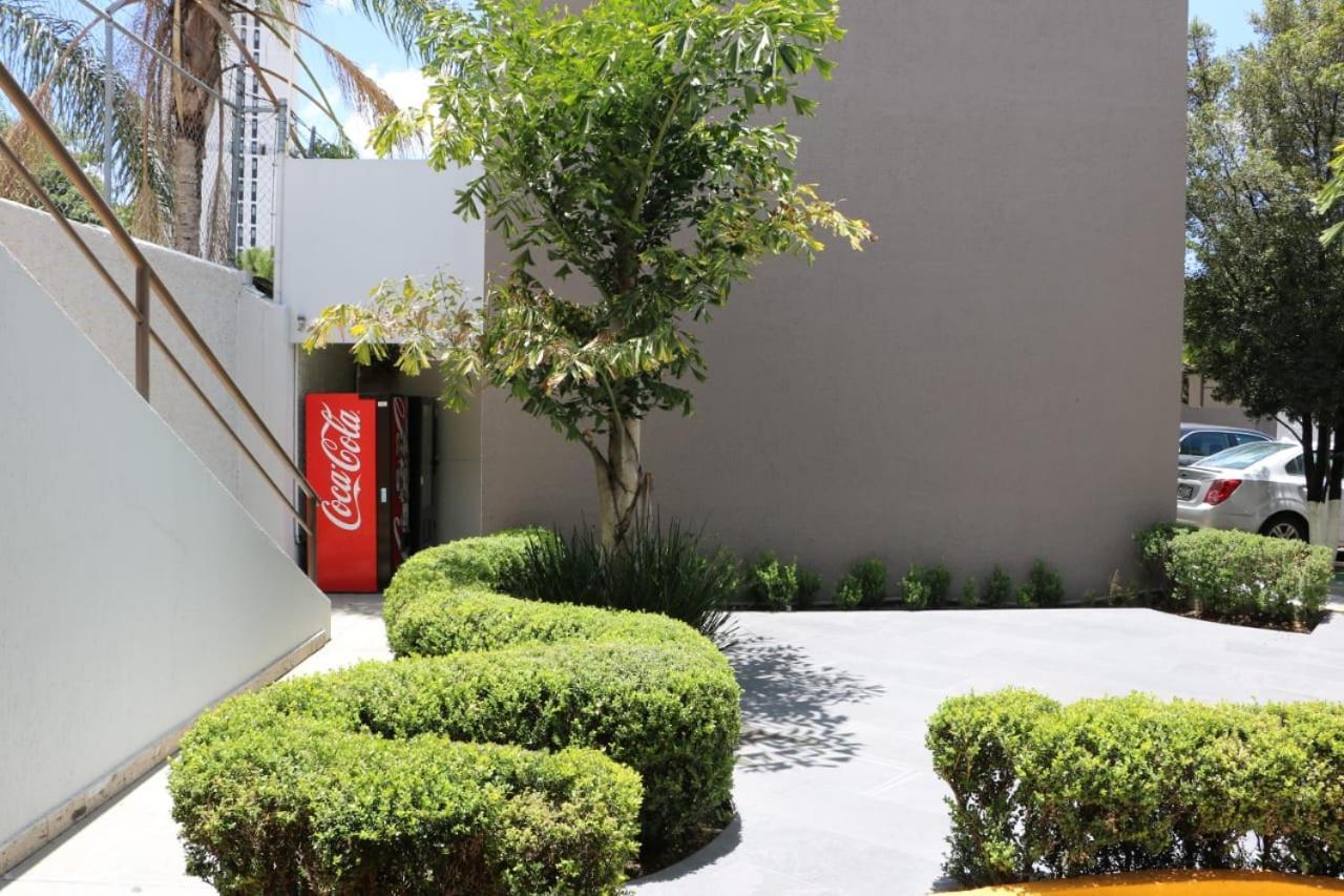 ספופן Cypres Hotel & Suites מראה חיצוני תמונה