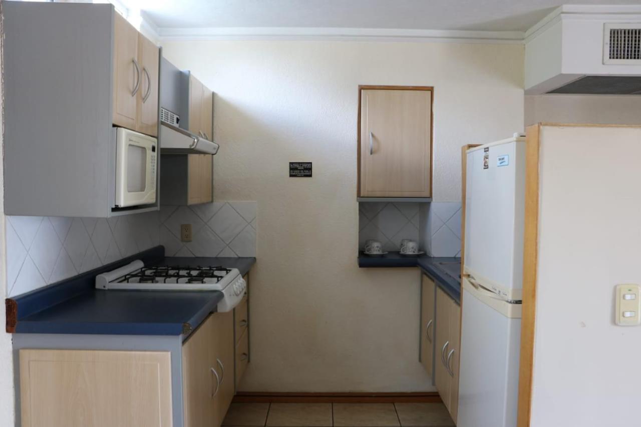 ספופן Cypres Hotel & Suites מראה חיצוני תמונה