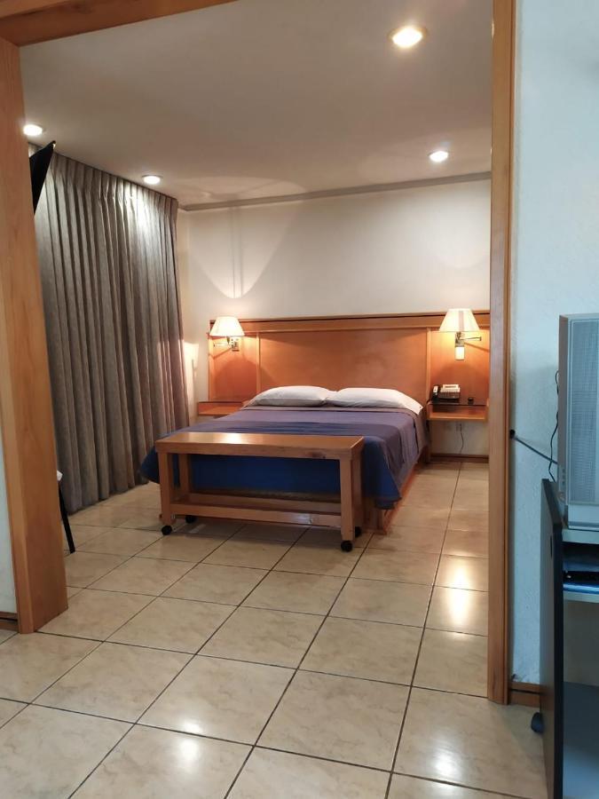ספופן Cypres Hotel & Suites מראה חיצוני תמונה