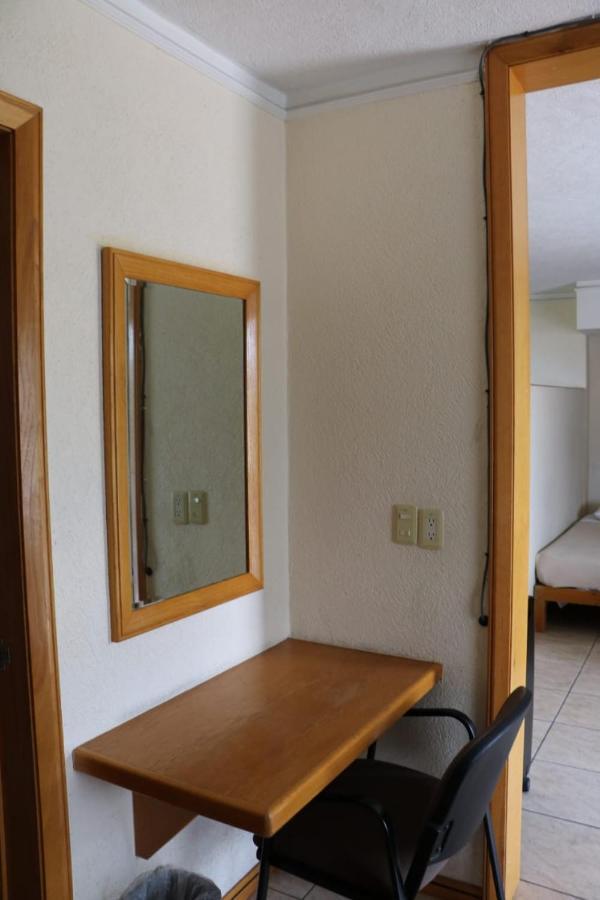 ספופן Cypres Hotel & Suites מראה חיצוני תמונה