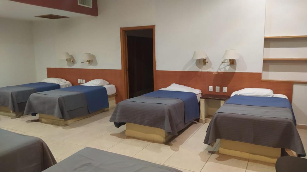 ספופן Cypres Hotel & Suites מראה חיצוני תמונה