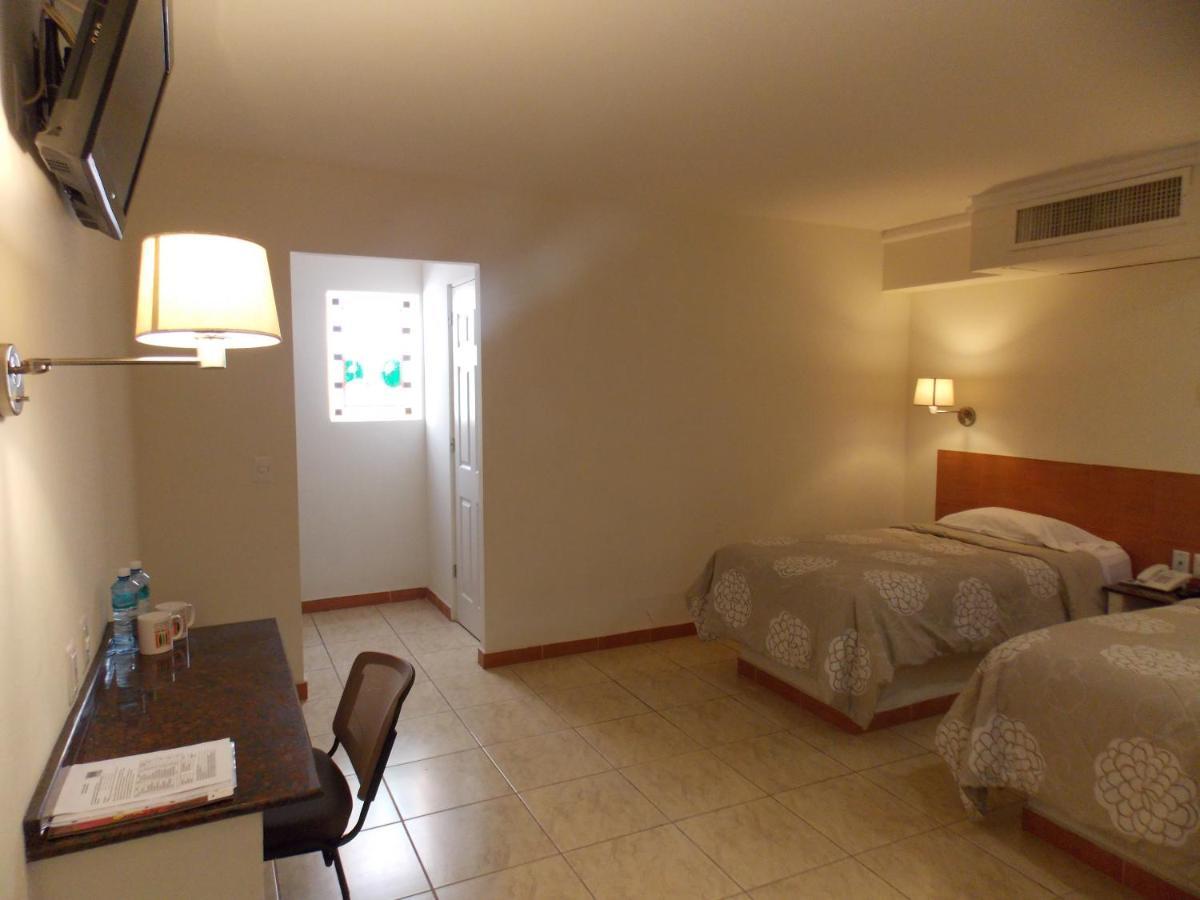 ספופן Cypres Hotel & Suites מראה חיצוני תמונה
