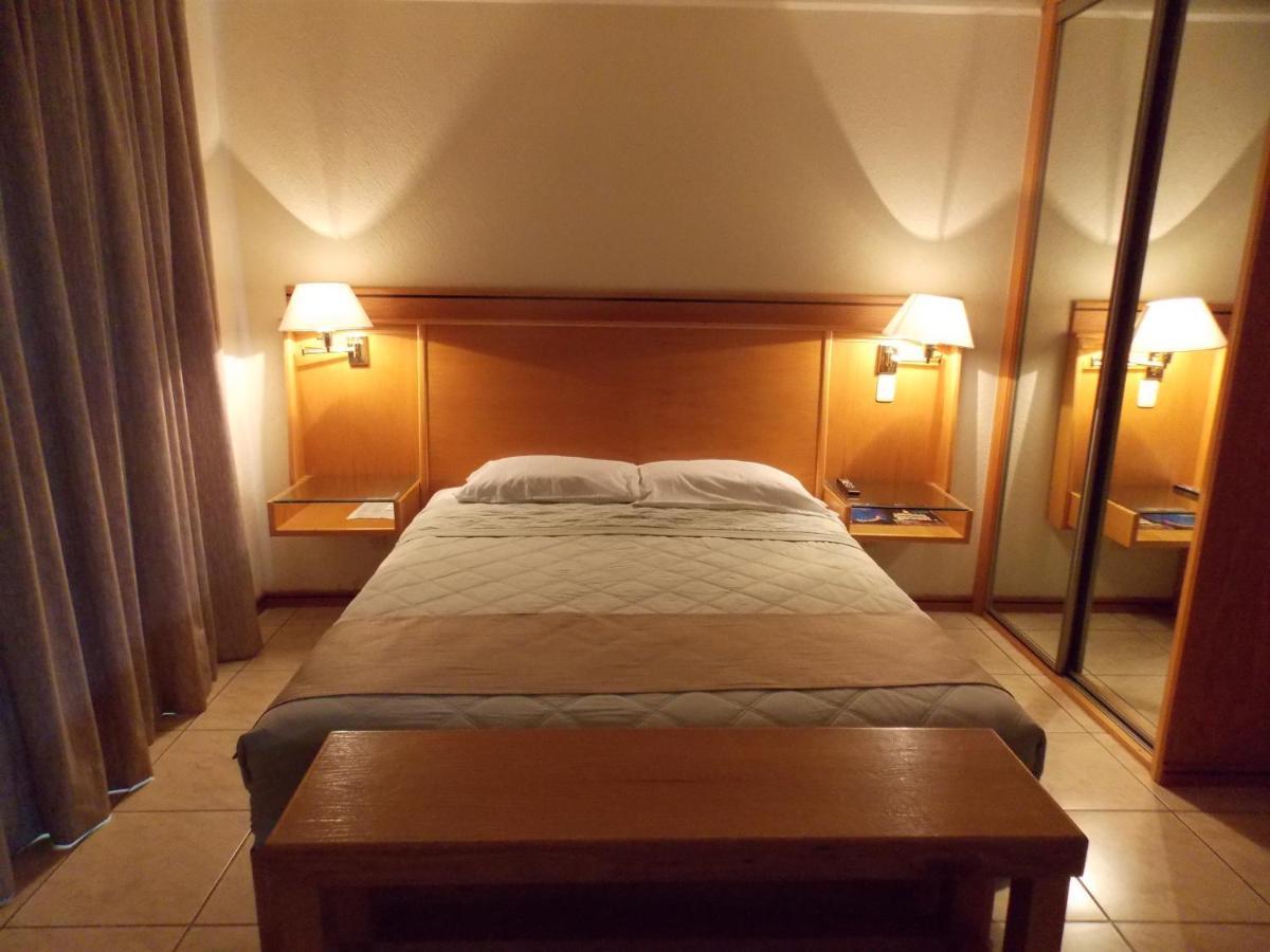 ספופן Cypres Hotel & Suites מראה חיצוני תמונה